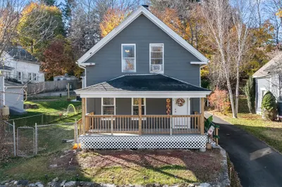 19 Chesley St 1