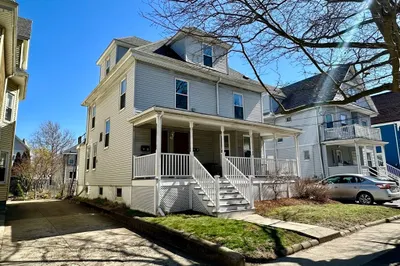 82 Dexter Ave #1