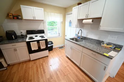 28 Academy Hill Rd #3