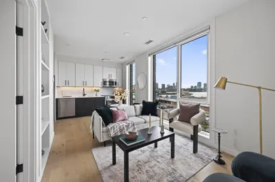 40 William Kelly Sq #403 1