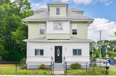 245 Allen St