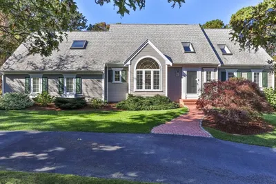 5 Nicholas Dr 1