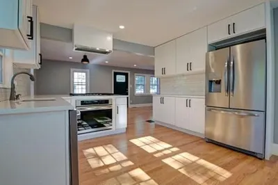 81 Lakehurst Ave 1