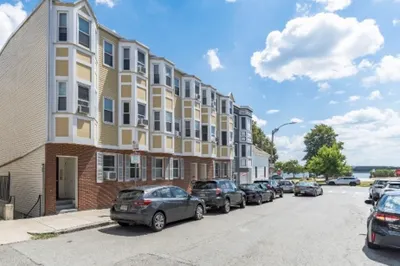 204 H St #1 1