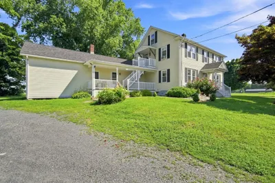 98 Stockbridge Rd 1