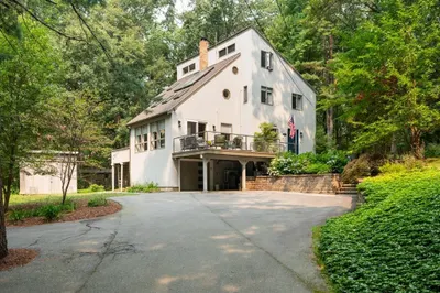 354 Center St