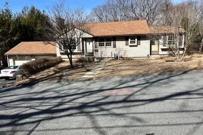 38 Alpine St #extra lot 1