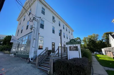8-10 Essex Street #6