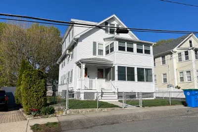 17-19 Harris St #19 1