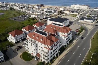 233 Beach Rd #A14