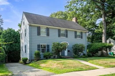 200 Lincoln St