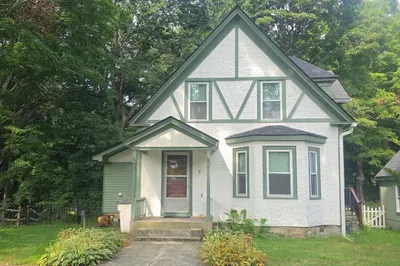 9 White Pond Rd 1
