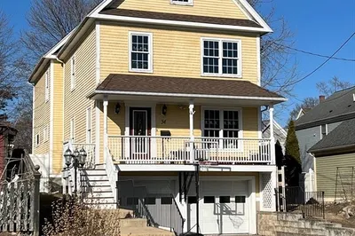 54 Spruce St #1 1