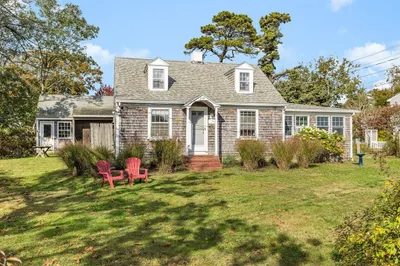 290 Old Wharf Road 1