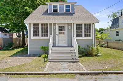 14 L St