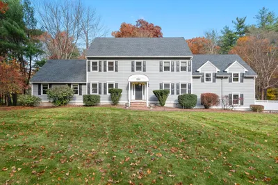 242 Riverbend Drive 1