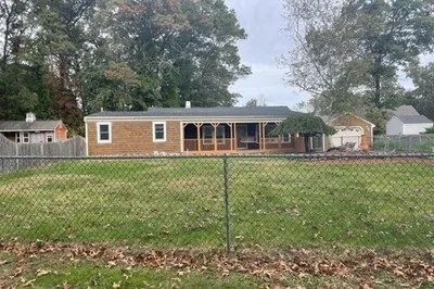37 Mohawk St