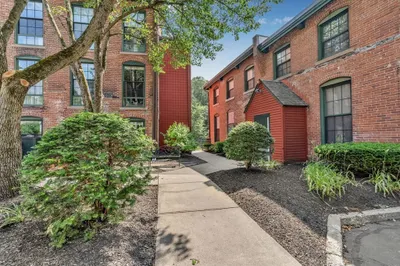 14 Sanford St #7 1