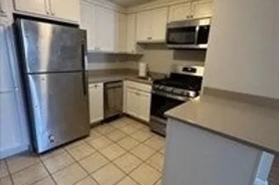 82 Boylston Lane #18