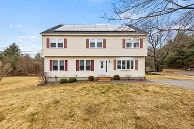 32 Briarwood Rd 1