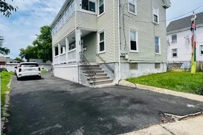 241 Pearl St #1