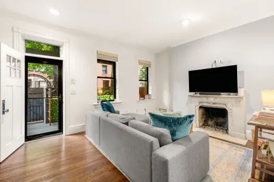 34 Lawrence St #2