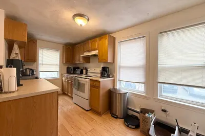 9 Marion St #2R