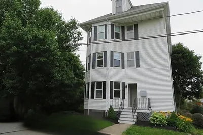 25 Newbury Ave 1