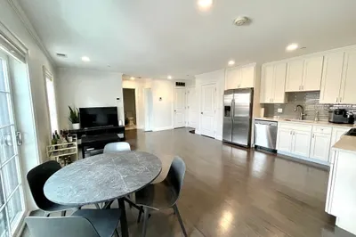 728 East Broadway #404