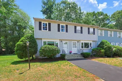 6 Christopher Dr #1 1