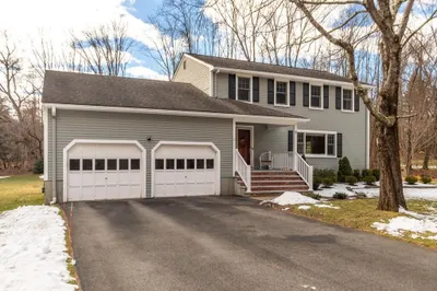 9 Flintlock Ln 1
