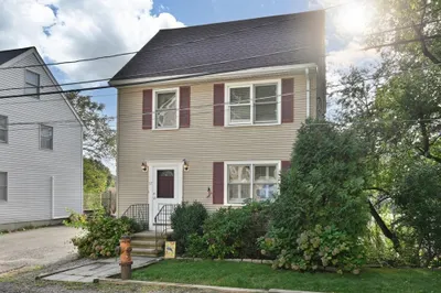 57 Hillcrest St 1