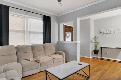 33-35 Hitchcock Street #1