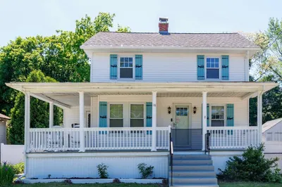 18 Healy Rd