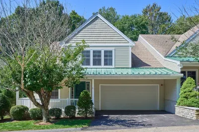 41 Blossom Sq #41 1