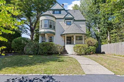 35 Bradford Rd