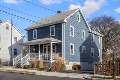 25 Elmwood Ave 1