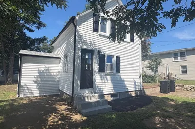 963 Russells Mills Rd 1