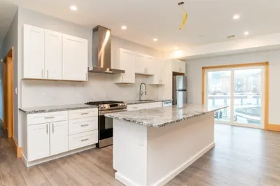 411 Adams Street #3