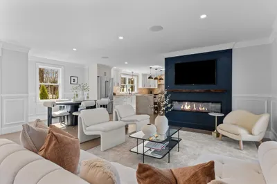 99 Crescent St