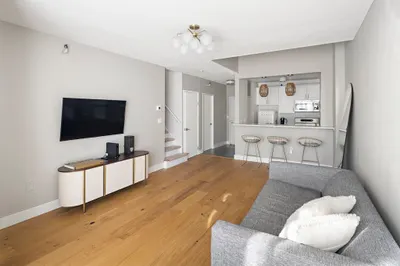 42 8th Street #1109