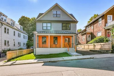 16 Pinehurst St