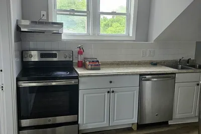 14 Hillside St #3 1