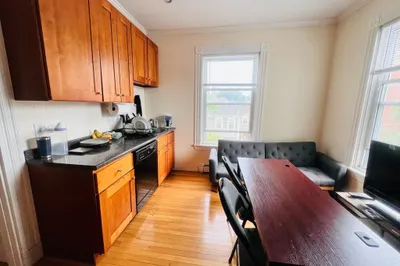 181 Erie Street #6