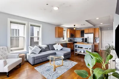 113 Pleasant St #6