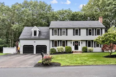 8 Beaverbrook Ln 1