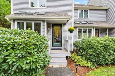 221 Maple Brook Rd #221 1