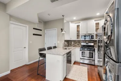 81 Broadway #11
