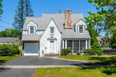 40 Fenimore Blvd