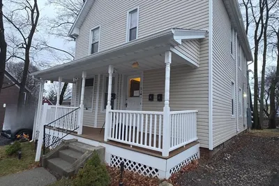51 Uxbridge St